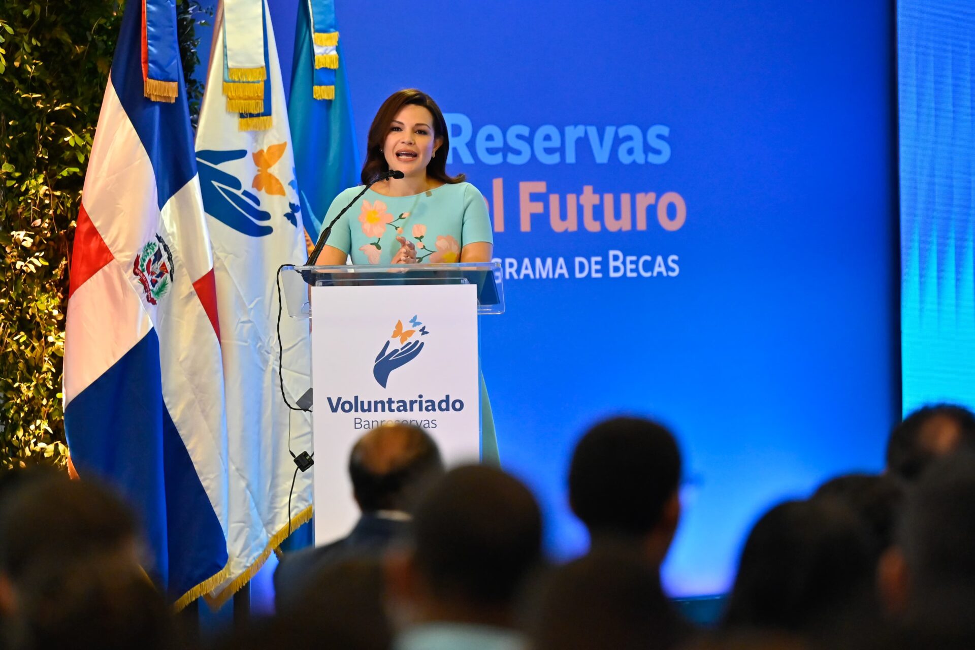 Voluntariado Banreservas entrega 83 becas para estudios superiores ...