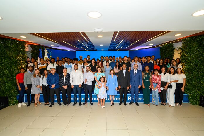 FOTO DE ARCHIVO Voluntariado entrega becas