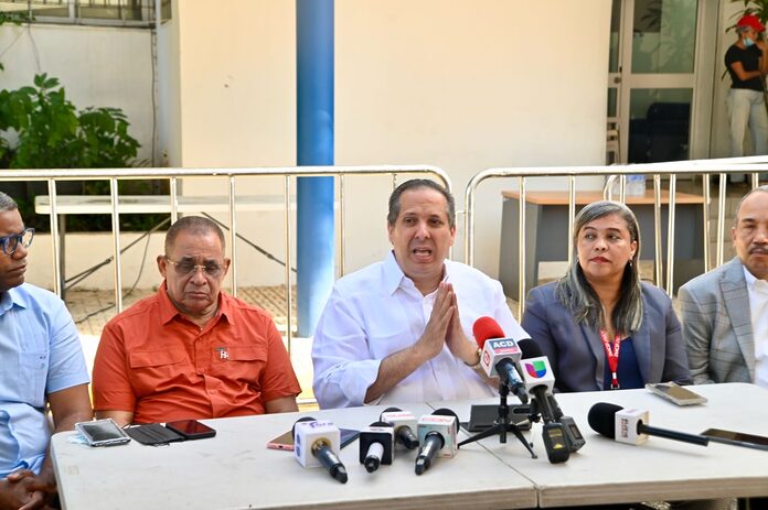 Ministro de Salud informa conclusión de autopsias y entrega de 225 cuerpos  a sus familiares tras colapso del Jet Set - PincelDigital.do