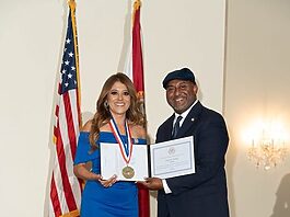 Paola Vivas recibe los más altos honores del gobierno de los Estados Unidos por su liderazgo transformador y su legado en la comunidad latina
