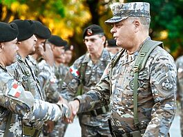 Ministro de Defensa recorre unidades del Ejército en la zona fronteriza y lleva mensaje de reconocimiento y felicitación navideña en nombre del Presidente de la República