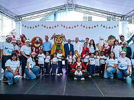 Voluntariado Banreservas lleva la Navidad a cientos de niños y ejecuta operativo ambiental en el Ozama