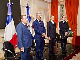 Presidente Abinader comparte con dominicanos en París y asegura Gobierno continuará brindando ayuda y oportunidades a la diáspora