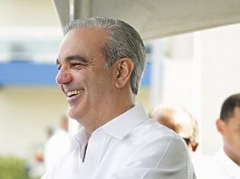 Presidente Abinader desarrollará intensa jornada de trabajo de domingo a martes con graduaciones, entrega de títulos e inauguraciones en San Juan, Santo Domingo Oeste, Santiago y Samaná