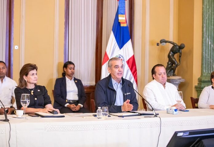 Presidente Abinader dice que la prioridad del Gobierno es salvar vidas ...
