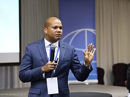 CAESCO revela: el periodismo dominicano enfrenta una «distancia generacional» y el dominio de los creadores