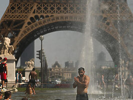 Europa enfrenta una ola de calor sin precedentes: al menos 40 personas mueren ahogadas en Francia mientras temperaturas superan los 40 °C
