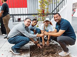 Alcaldía del DN celebra Día Mundial del Medio Ambiente con siembra de árboles y limpieza en playa Güibia