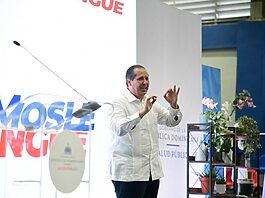Víctor Atallah refuerza la campaña «Ganémosle al Dengue» tras impactar a más un millón de personas