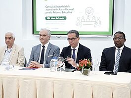Luis Miguel De Camps lidera foro sectorial de la Asamblea del Pacto Educativo y destaca la educación como eje estratégico del desarrollo nacional