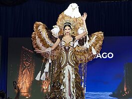 La creatividad dominicana deslumbra en la Competencia de Trajes Típicos del Miss Universo RD 2026