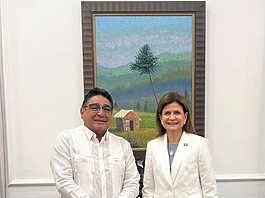Miguel Calzada León realiza visita de cortesía a la Vicepresidenta de la República, Raquel Peña
