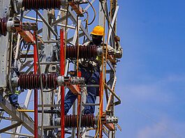 ETED avanza en la renovación de infraestructuras estratégicas de transmisión eléctrica