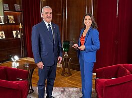 Periodista internacional Ghida Fakhry entrevista al presidente Luis Abinader durante visita oficial a Roma
